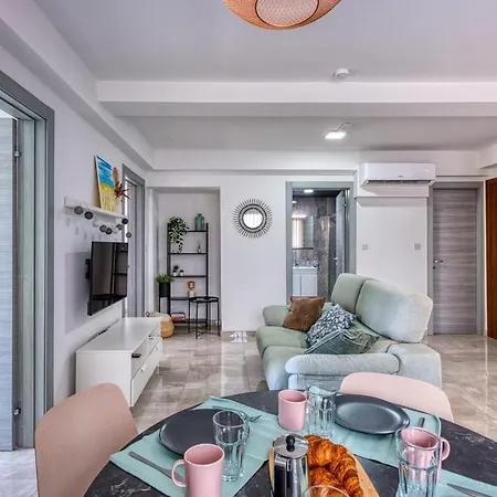 Wonderful, Equipped 2br With Balcony In By 360 Estates