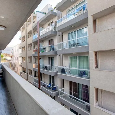 Wonderful, Equipped 2br With Balcony In By 360 Estates شقة