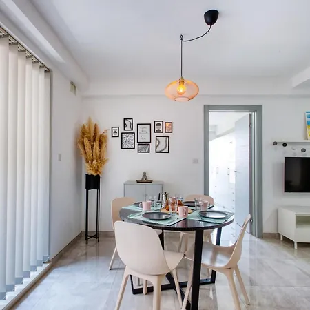 Appartement Wonderful, Equipped 2br With Balcony In By 360 Estates Gzira