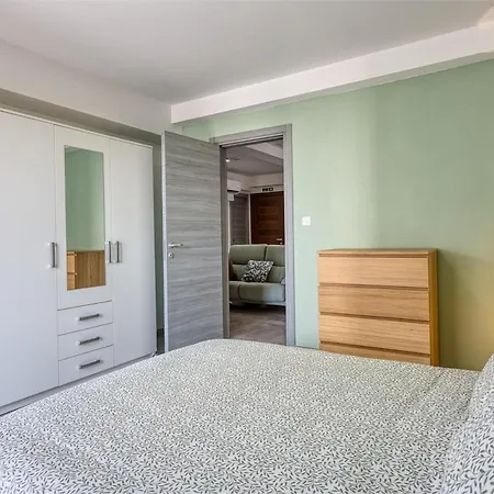 شقة Wonderful, Equipped 2br With Balcony In By 360 Estates